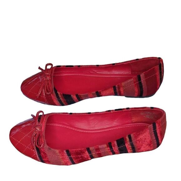 Wanted Women's Red Patent Ballet flats Size 9.5 - Picture 4 of 8